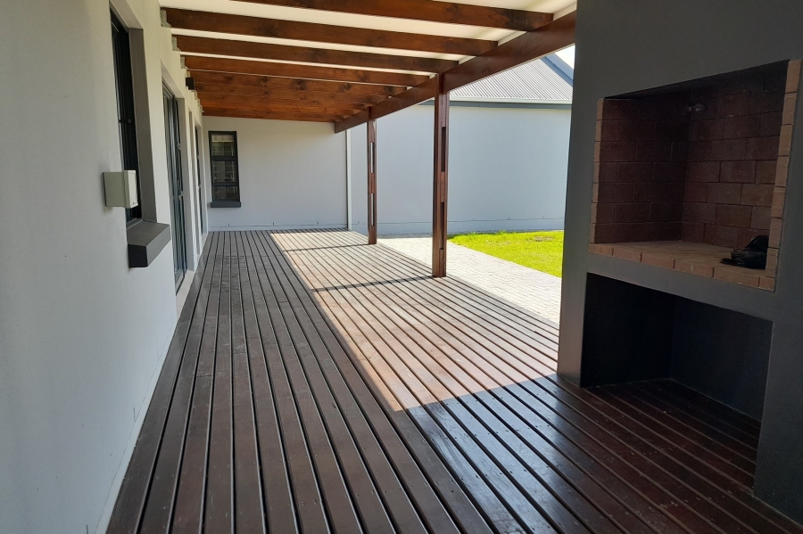 3 Bedroom Property for Sale in Kraaibosch Country Estate Western Cape